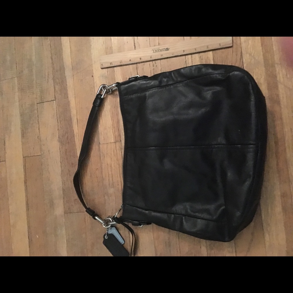Coach bag! - Picture 4 of 6
